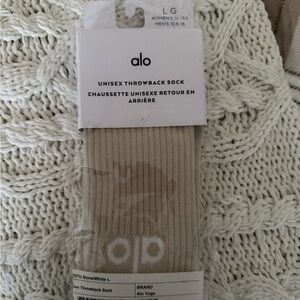 Alo Unisex Throwback Sock in Bone/White